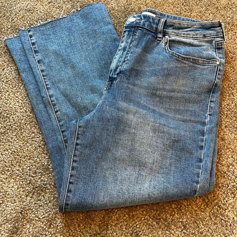 Refuge cut off jeans